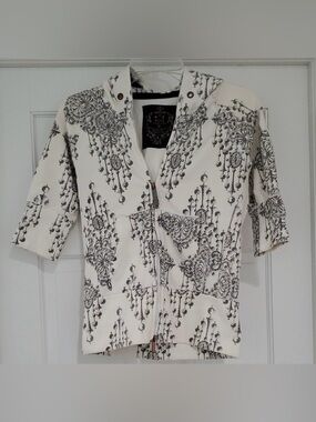 Ecko Unlimited Black and White Patterned Hoodie - M